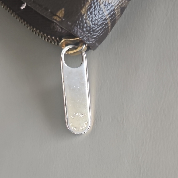 Louis Vuitton Tan and Brown Monogram Zipper Wallet 8x4 - Picture 13 of 16